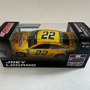 NASCAR 2016 Joey Logano Pennzoil 1:64 Diecast